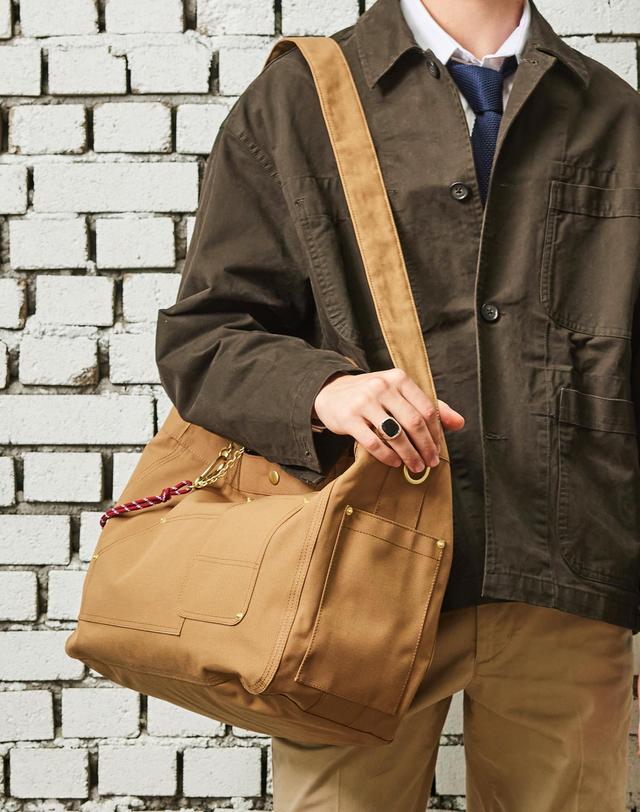 세러데이일레븐 NO.8 WORK BAG - BROWN 브라운 착용컷