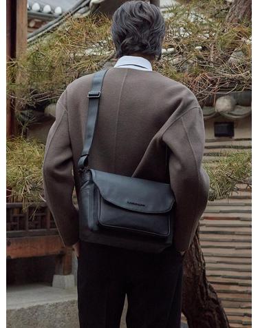 NO.53 RIALTO MESSENGER BAG