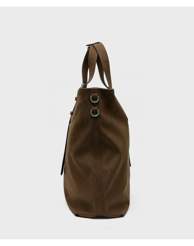 세러데이일레븐 NO.52 TOWER TOTE BAG _ BROWN 착용컷
