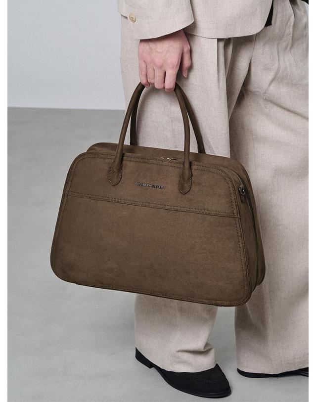 세러데이일레븐 NO.5 NUEVO TOTE BAG_ESPRESSO 브라운 착용컷