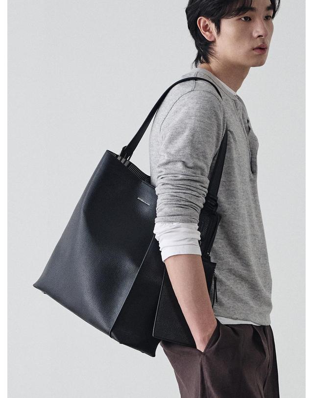 세러데이일레븐 NO.58 PULTENEY SHOULDER BAG_BLACK 블랙 착용컷