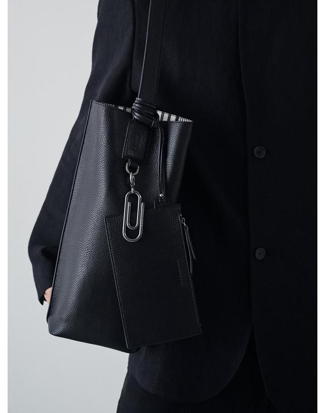 세러데이일레븐 NO.58 PULTENEY SHOULDER BAG_BLACK 블랙 착용컷