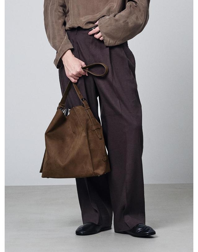 세러데이일레븐 NO.58 PULTENEY SHOULDER BAG_ESPRESSO 브라운 착용컷