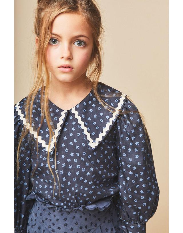 미포넷 [MIPOUNET] 미포넷 키즈 블라우스 LUCIE PRINTED BLOUSE MPI23.251.VIS002.04 착용컷