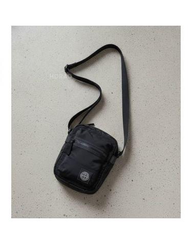 스톤아일랜드 26FW 9200015 Coated Nylon Metal In Econyl Pouch Bag L2S15 S0251 V0029 코티드 나일론 메탈 인 에코닐 파우치