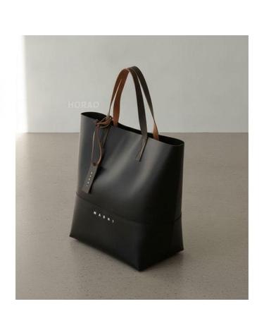 마르니 26FW 태그 장식 블랙 오픈 쇼퍼백 SHMQ0037A 1P5769 01N99