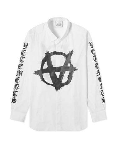 VETEMENTS 베트멍 아나키 로고 셔츠 UE64SH190W
