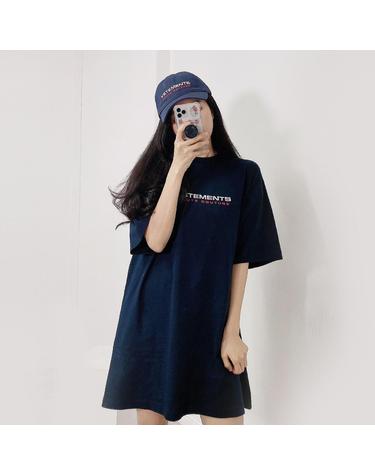 베트멍SS 자수 로고 오트쿠튀르 롱 티셔츠 네이비 UE51TR470N