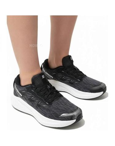 살로몬 26 AERO GLIDE 4 BlackWhiteFtw SilverL49147000 에어로 글라이드 4