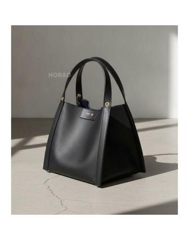 셀린느 26 SMALL CUBE BAG IN SUPPLE CALFSKIN 124182T83 38NO 카프스킨 스몰 큐브 백