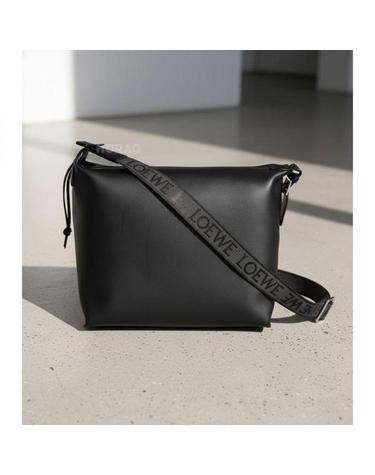 로에베 26 Cubi Crossbody B906K70X13 1100 큐비 크로스 백