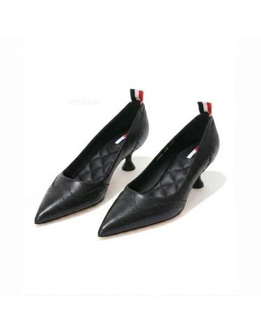 톰브라운 26FW 가죽 윙팁 펌프 50MM FFI022A L0100 001