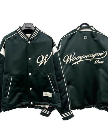 논현 더팩토리26SS 우영미 로고 베이스볼 자켓 W261JP03 907F