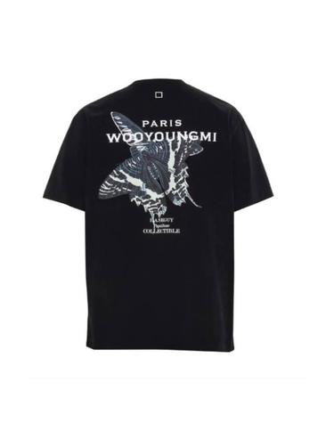 우영미 반팔 티셔츠 블랙 나비 백로고 티셔츠 W231TS06708B
