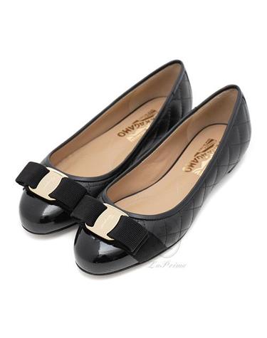 페라가모 바리나 여성 퀼팅 플랫슈즈 VARINAQ1CM NERO 672100