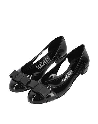 페라가모24SS AVARA JELLY NERO 0726363 여성 바라 젤리 플랫슈즈