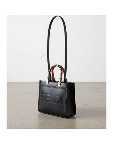 펜디 26 Sunshine Small leather shopper bag 8BH394 ABVL F0KUR 선샤인 스몰 레더 쇼퍼 백