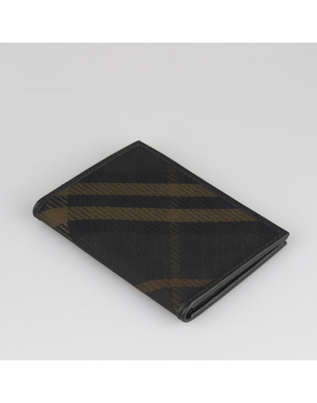 버버리 [명품]BURBERRY 체크 폴딩 카드 8098456 8098456 BLACK 착용컷