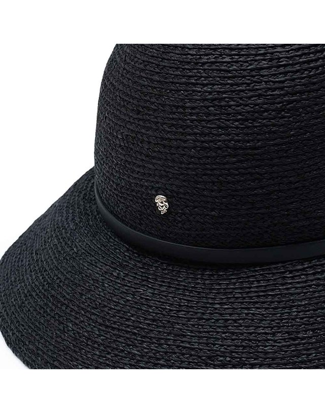 헬렌카민스키 헬렌카민스키 베사9 HAT50173-Charcoal-Black 블랙 착용컷