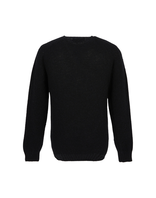 할리오브스코틀랜드 26FW 할리 오브 스코틀랜드 쉐기독 니트 M3834 7 BLACK 착용컷
