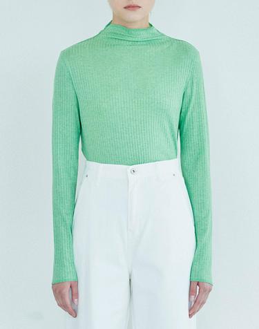 모먼 [MOMEN] Half Neck Color Top - Light Green_XMCALYZA21142