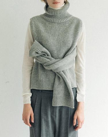 [MOMEN] Lambswool Turtleneck Vest And Muffler - Grey_XMTBV3ZB21104