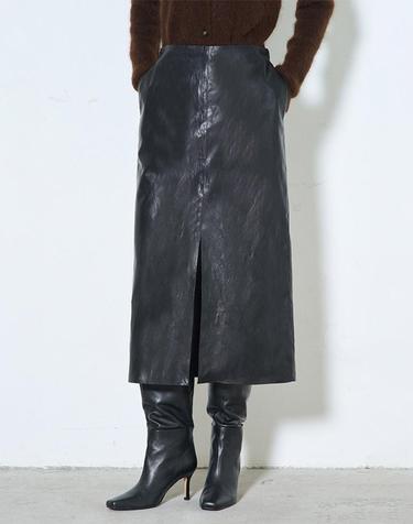 [MOMEN] Vegan Leather Slit Skirt - Black_XMTDK3ZA31106