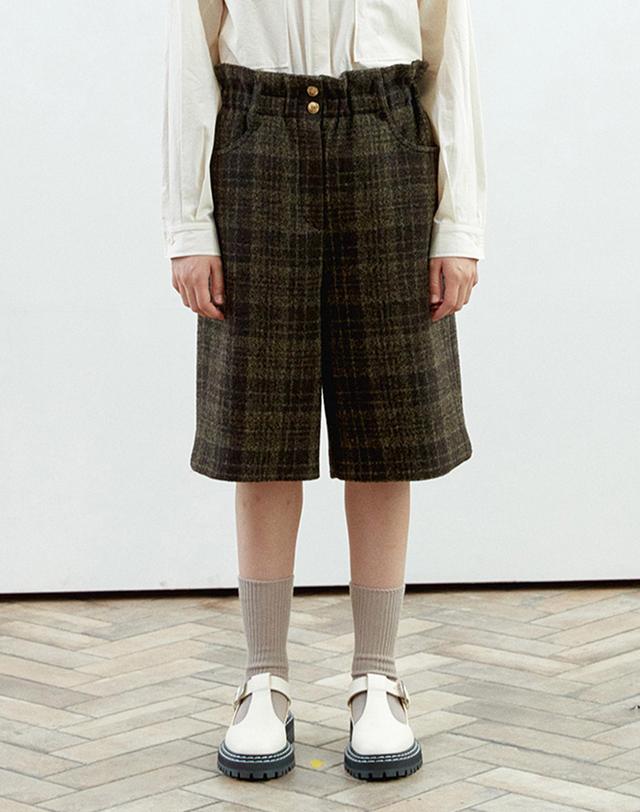 [모먼] [MOMEN] Khaki Check Half Pants_XMTDSYZB21145