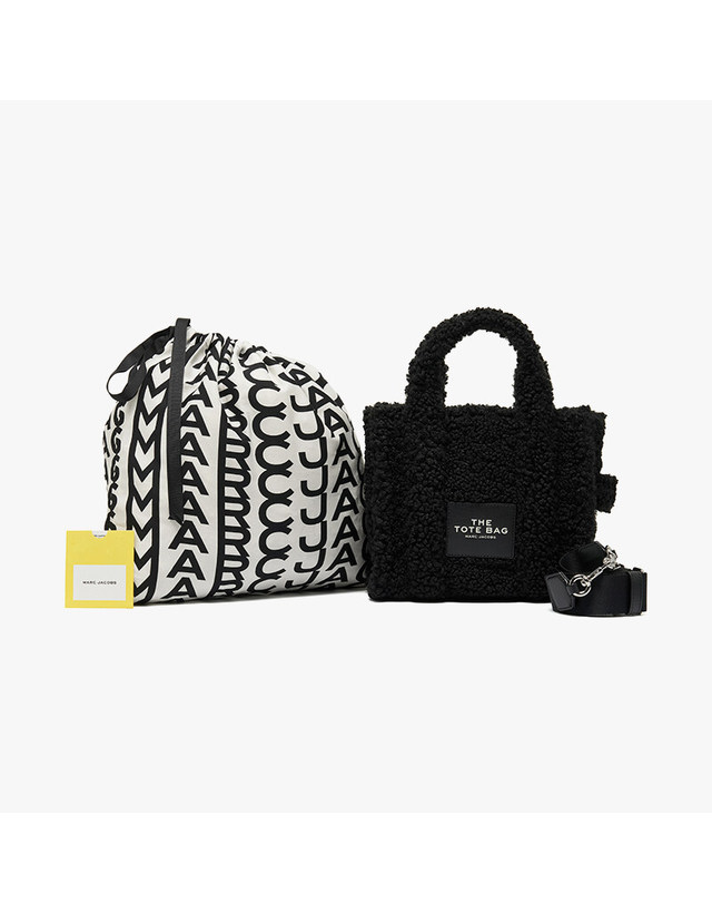 마크 제이콥스 마크 바이 마크제이콥스 [명품] H012M06FA21 001 여성 토트백 BLACK 착용컷