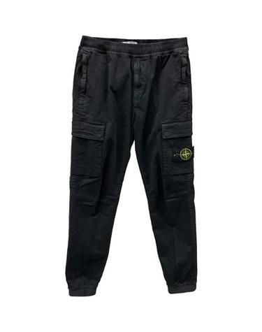 [스톤아일랜드] 25FW 와펜패치 카고 포켓 테이퍼드 조거 팬츠 블랙 남성 팬츠 K2S153100033 S00L1 V0129 / TJ