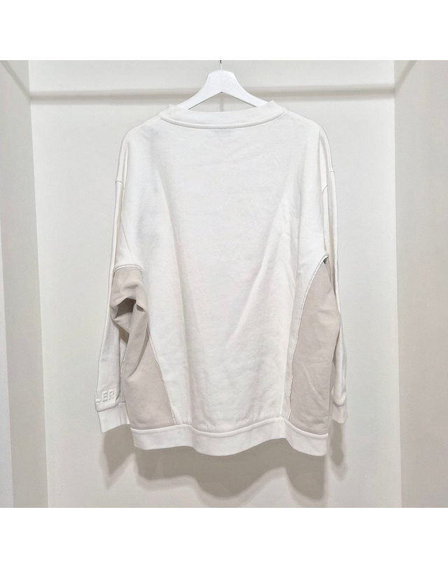 몽클레어 몽클레르 [중고명품] [중고명품] 몽클레르 마글리아 지로콜로 맨투맨 L850061 밝은 그레이 착용컷