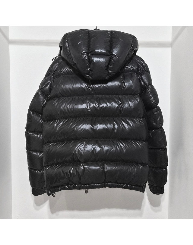 몽클레어 몽클레르 [중고명품] [중고명품] 몽클레르 마야 다운 패딩 점퍼 L443170 진한 그레이 착용컷