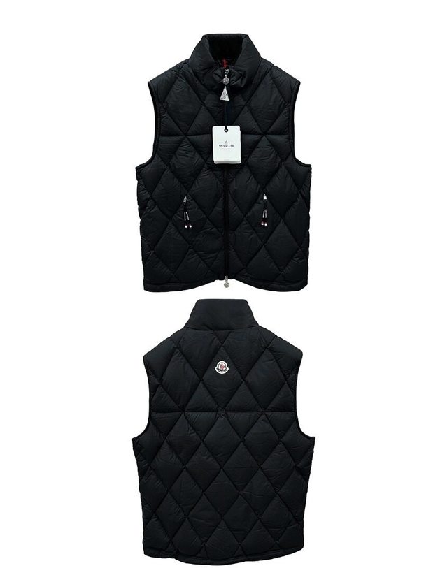 몽클레어 몽클레르 [명품] 1A00078 549SK 999 백 로고 패치 다운 베스트 블랙 남성 자켓 / BLACK 착용컷