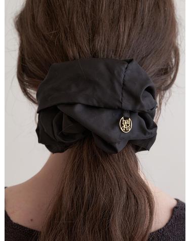 big mild logo pendant scrunchie (H019_black)