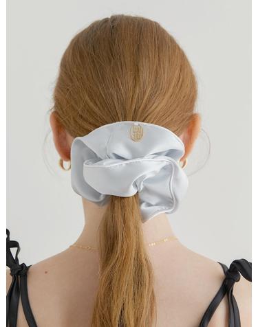 line satin logo pendant scrunchie (H010_grey)