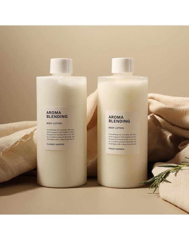 소소코 소소코 아로마 촉촉한 고보습 라벤더 네놀리 시더우드 순한 바디로션 350ml 플라워가든 착용컷