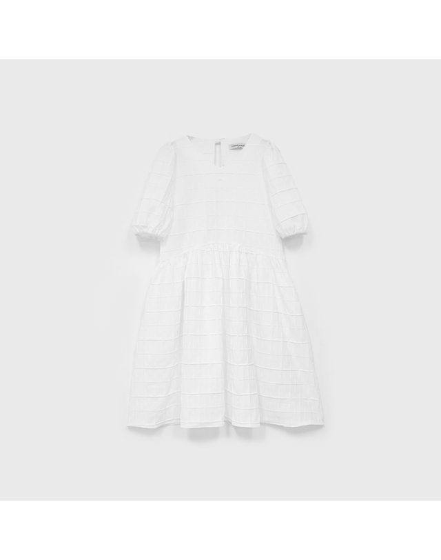 320쇼룸 [320쇼룸] 자가드 반팔 퍼프 소매 미디 원피스_화이트 착용컷