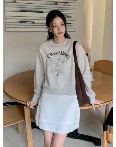플라워 그래픽 크롭 맨투맨 오트밀 AT5TSF072OT