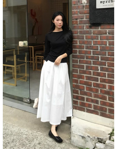앳코너 · 볼륨 플레어 스커트 화이트 AT6SKA028WT · 스토어 상품 이미지