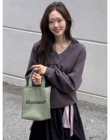 브이넥 오버핏 스웻셔츠 차콜 AT6TSC016CC