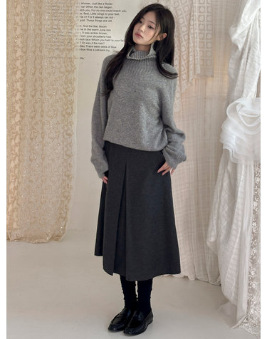 울 플리츠 A라인 미디 스커트 차콜 AT6SKD024CC