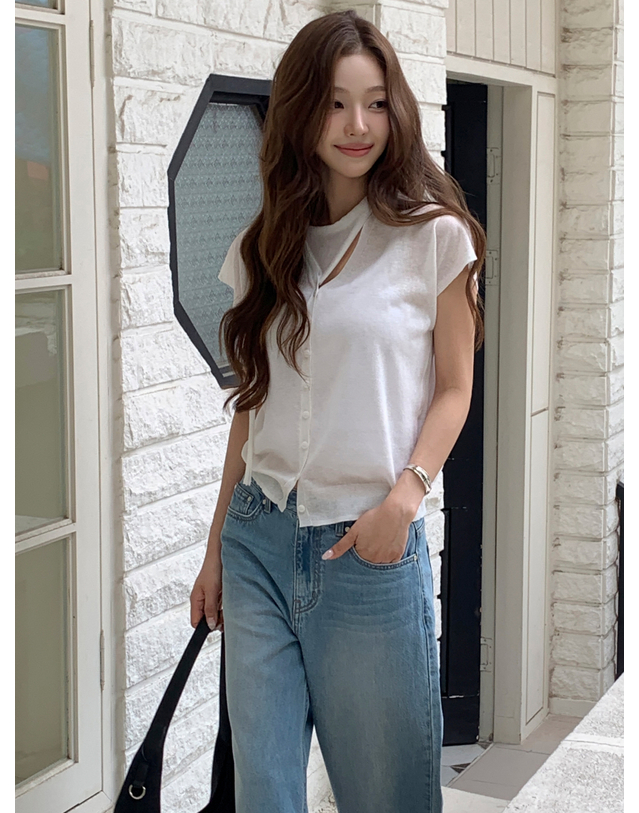 앳코너 디테쳐블 스카프 숄 가디건 화이트 AT6CDB008WT 착용컷