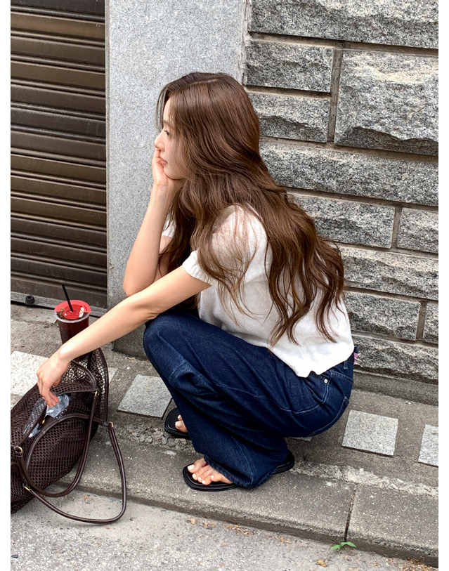 앳코너 세미 와이드핏 린넨 데님 팬츠 인디고 AT6PAB027IN 착용컷