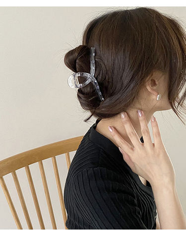 nori hair pin
