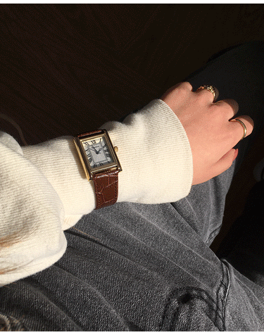Classic square watch