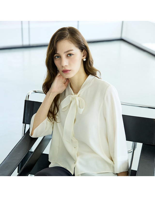 요하넥스 [요하넥스] 스카프넥 블라우스 착용컷