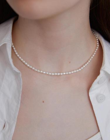 Macaroon rice pearl necklace 4mm (White) BH7N4A724WB400