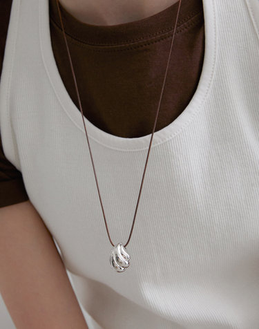 Echo shell string necklace (White) BH7N59772WB800