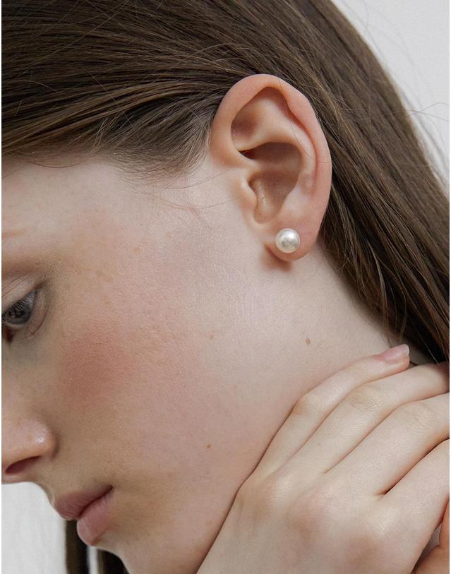 바이이에르 [925 silver] Pureline White pearl earrings 8mm (White) BH6E49640W9XXX 착용컷