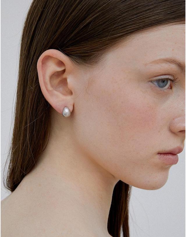 바이이에르 [925 silver] Luna full volume earrings (Matte) BH2E33207M9XXX 착용컷